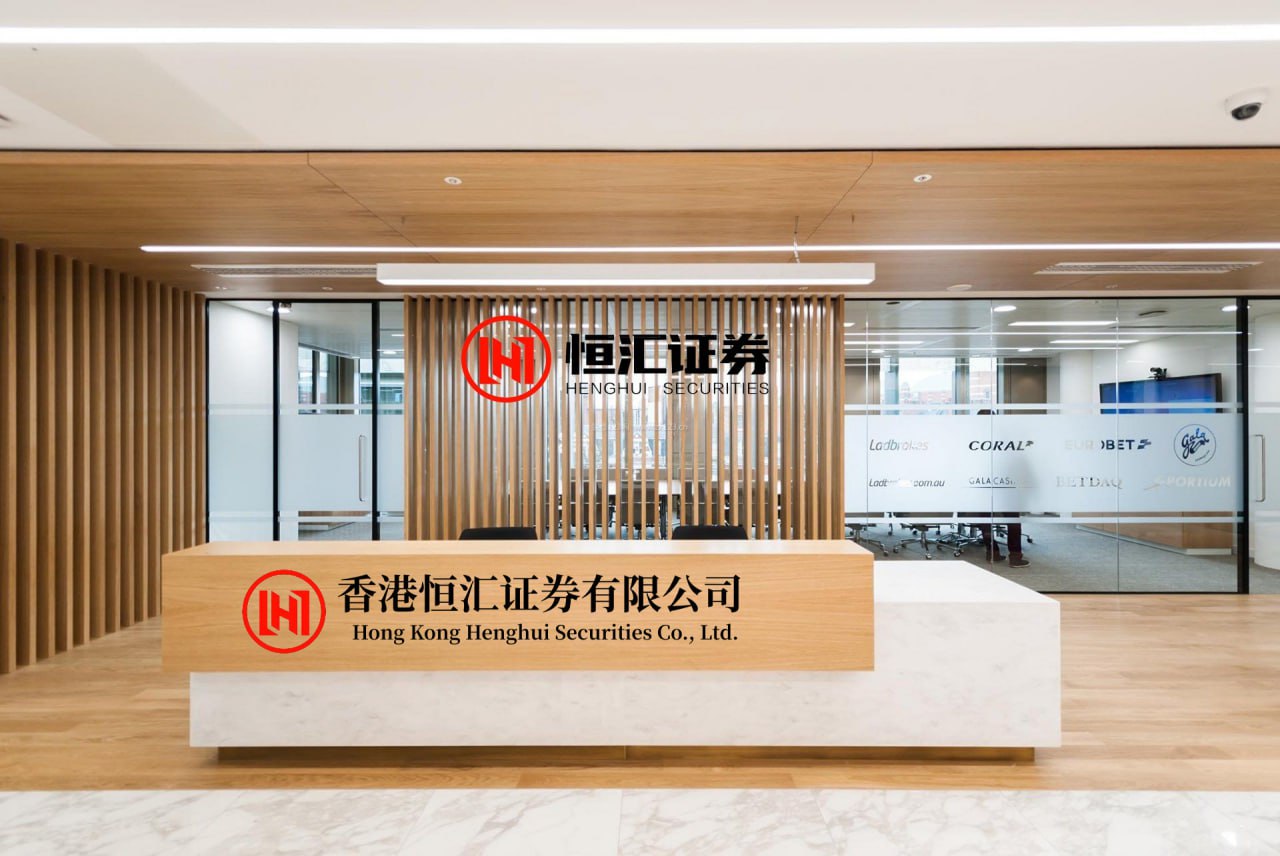 天创优配 大道无形：段永平：我一切都是模仿别人没有任何原创思想，但这并没有妨碍我靠投资过上幸福的生活。我骨子里认为自己就是个普通人，就想过好自己的日子，做点自己喜欢的事情概率上来说，因为我习惯长远思考，确...